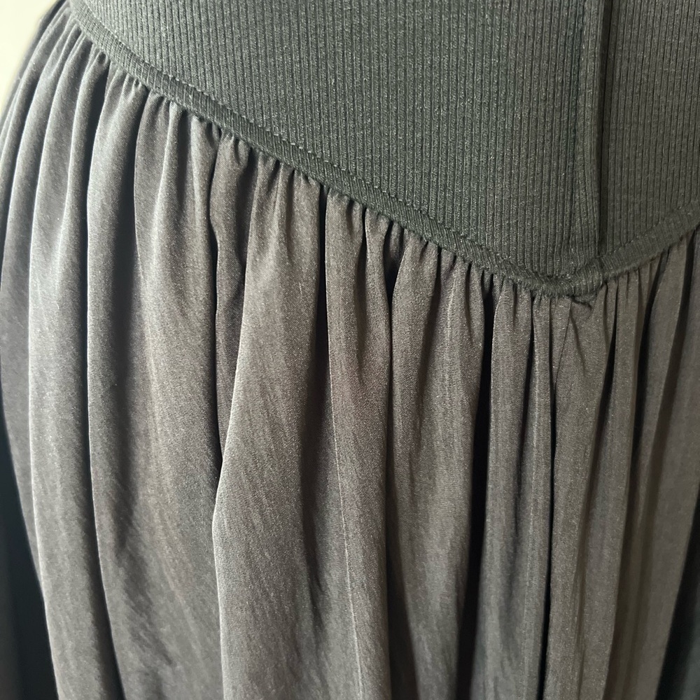 ✨HOST PICK Black Maxi Dress - Picture 5 of 6